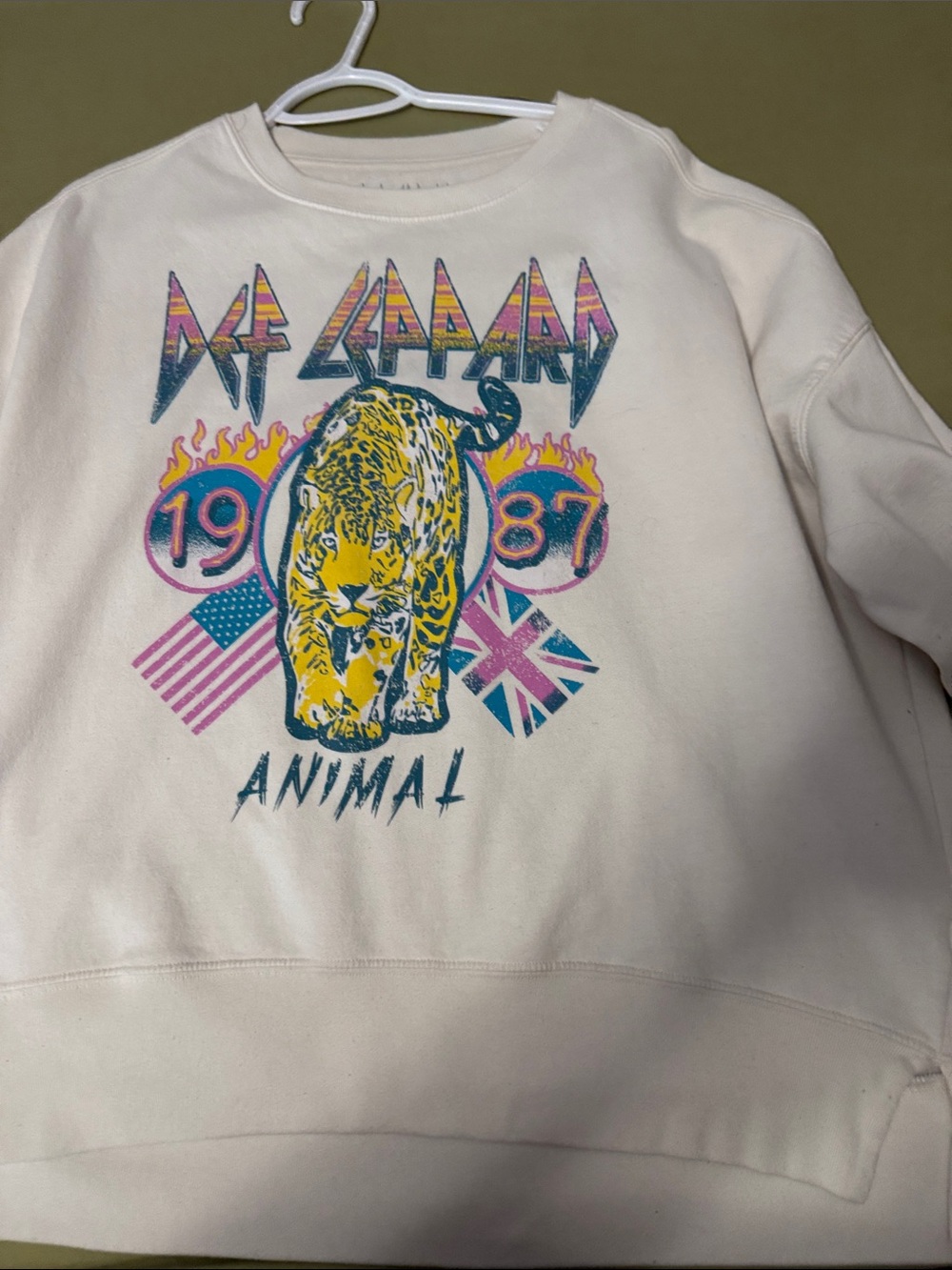 Def Leppard Animal Graphic Crew Neck Sweatshirt - White